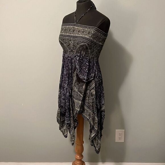 Women's Vintage Halter Smocked Handkerchief Sundress - Picture 3 of 7